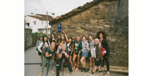 Lee más sobre el artículo Por primera vez, las integrantes del Merrell Hiking Club viven una experiencia internacional en el Camino de Santiago.