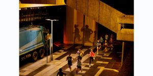 Lee más sobre el artículo RISE, RUN, Y ‘GO WILD’ PARA LAS SALIDAS 5AM HIGH DROPS PUMA empodera a los runners matutinos con una nueva activación global que los anima a aceptar el desafío y perseguir la euforia del corredor.
