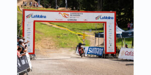 Lee más sobre el artículo Daniel Castellanos y Natalia Menéndez ganan el Campeonato de España de Descenso en La Molina