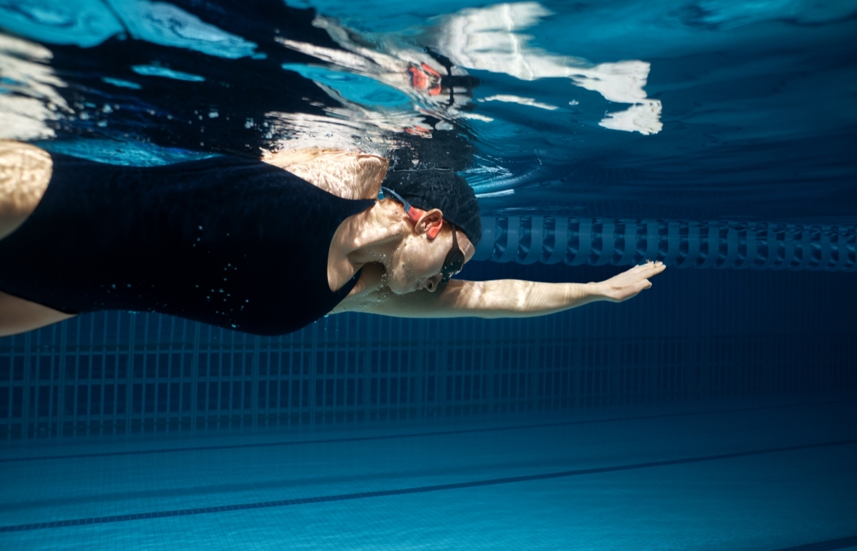 En este momento estás viendo Shokz actualiza sus auriculares insignia para nadadores, OpenSwim Pro, que combinan por primera vez la conectividad Bluetooth y MP3.