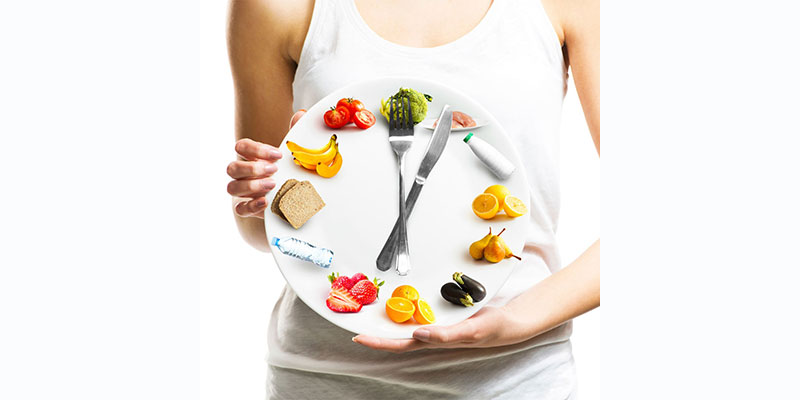 En este momento estás viendo La alimentación restringida en el tiempo impacta positivamente en la salud y el rendimiento de los deportistas.