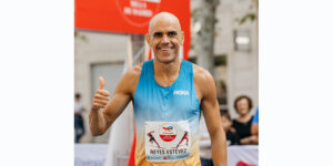 Lee más sobre el artículo Reyes Estévez buscará el récord de Europa M45 en la Media Maratón Melilla Ciudad del Deporte.