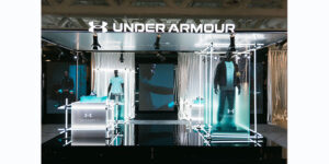 Lee más sobre el artículo Under Armour abre un nuevo espacio de 300 m² en El Corte Inglésde Sol con el lanzamiento exclusivo de la colección UA x Mansory