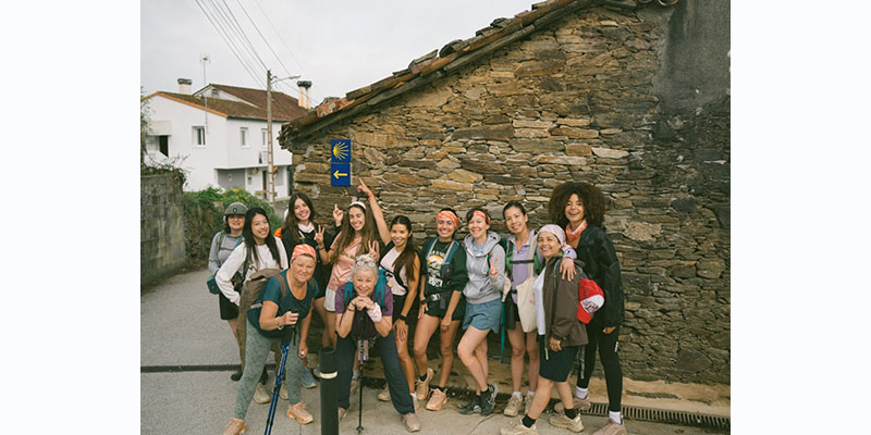 En este momento estás viendo MERRELL CELEBRA EL DÍA INTERNACIONAL DE LA MUJER REIVINDICANDO EL PODER TRANSFORMADOR DEL OUTDOOR CON SU MERRELL HIKING CLUB.