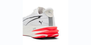 Lee más sobre el artículo PUMA PRESENTA LAS NUEVASDEVIATE PURE NITRO™.