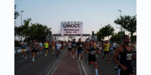 Lee más sobre el artículo EL RITMO Y LA LOCURA DE LA NOCTURNA PONEN A BAILAR/CORRER A ALCOBENDAS