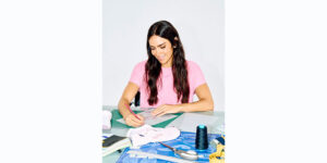 Lee más sobre el artículo Cristina Pedroche entra en el laboratorio creativo de Joma Barefoot para desarrollar su primera edición especial.