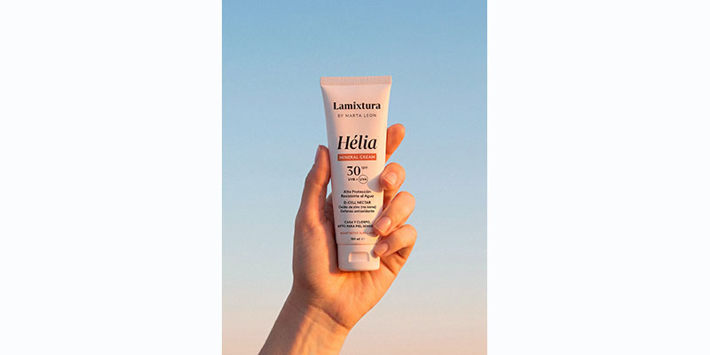 Lee más sobre el artículo ¿Sabías que solo 1 de cada 100 protectores solares respeta el equilibrio hormonal femenino?